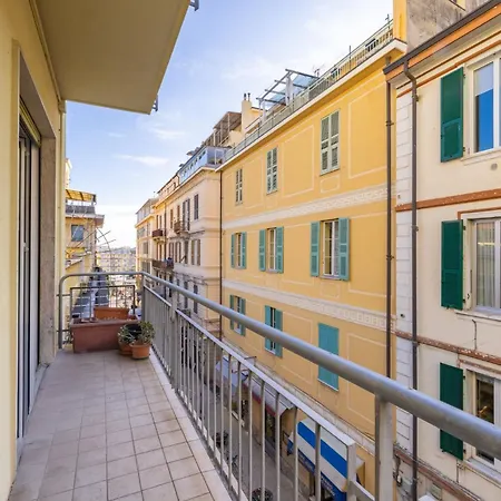 Apartment Square By Wonderful Italy