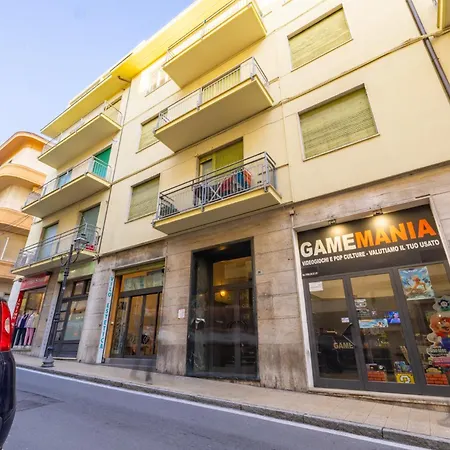 Apartment Square By Wonderful Italy